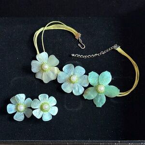 Vintage Mother of Pearl Magnolia Blossom set